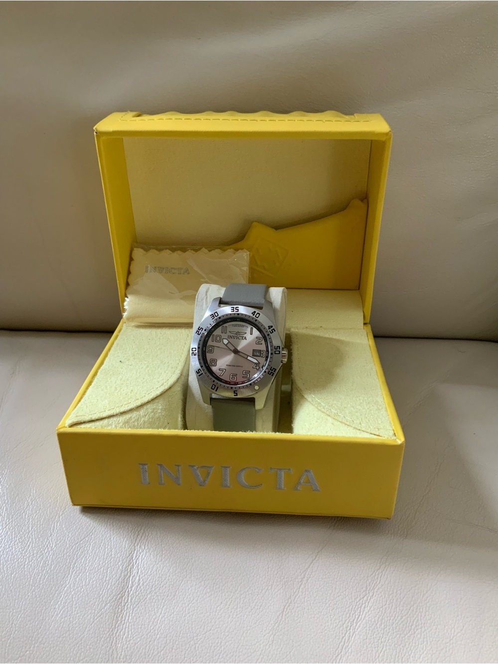 Men's Invicta 44mm Watch 5249 with a replacement leather band. Brand new battery
